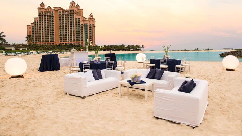 <b>Atlantis Paradise Island Resort Beach</b>