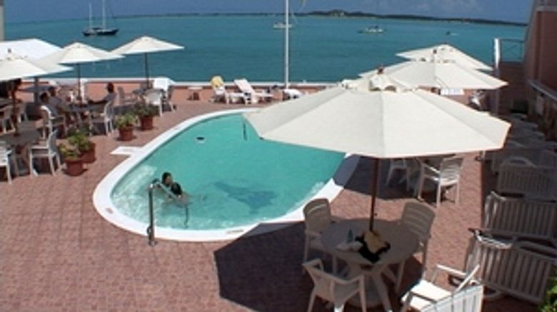 <b>Peace & Plenty Pool</b>