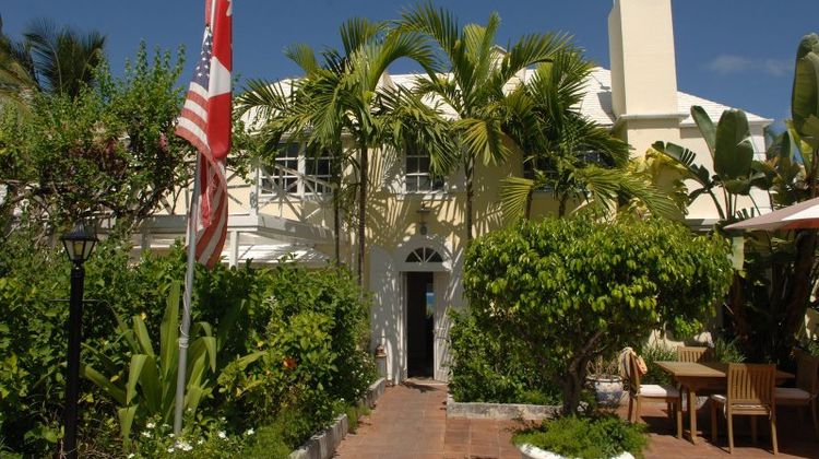 Runaway Hill Inn Exterior