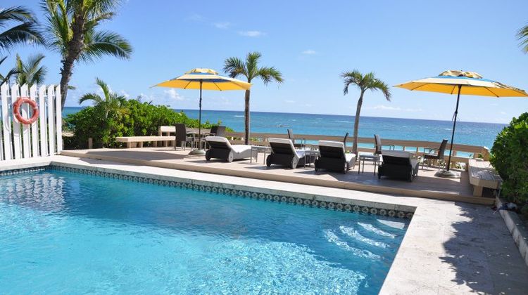 Runaway Hill Inn Pool