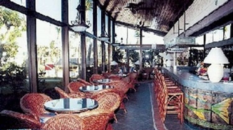 Treasure Cay Hotel Resort & Marina Bar/Lounge