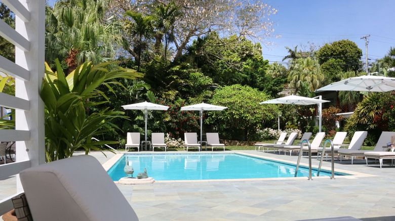 <b>Rosedon Hotel Pool</b>