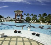 Sandals Grande Antigua Resort & Spa Pool