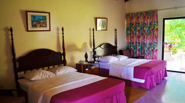 Cortsland Hotel Room