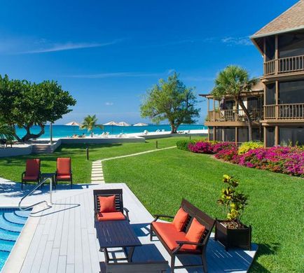 Plantana Condominiums Pool