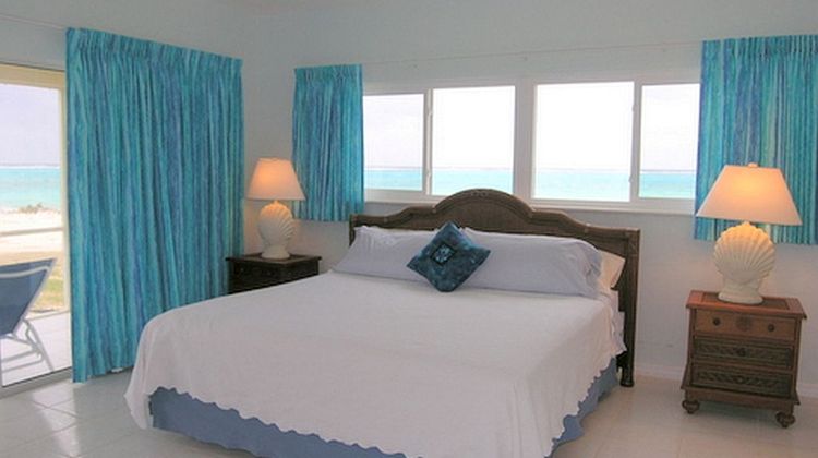 The Retreat at Rum Point Room