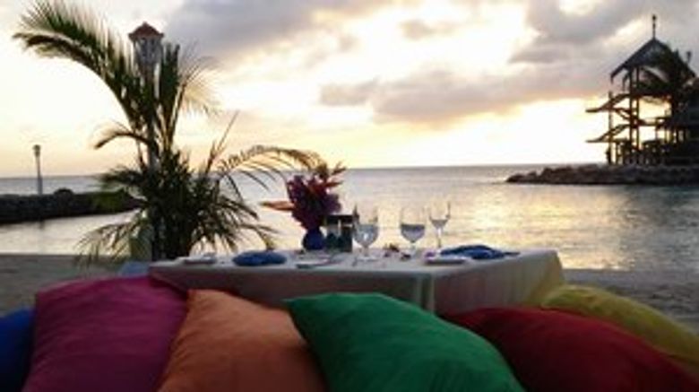 <b>Avila Beach Hotel Restaurant</b>