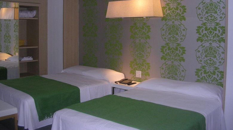 <b>Haiti El Rancho Room</b>