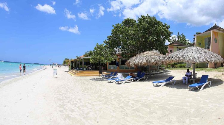 Foote Prints on the Sands Hotel Beach