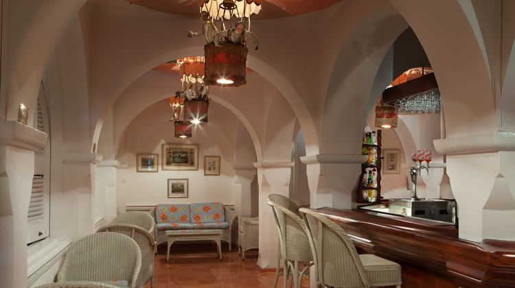 Couples Sans Souci Bar/Lounge