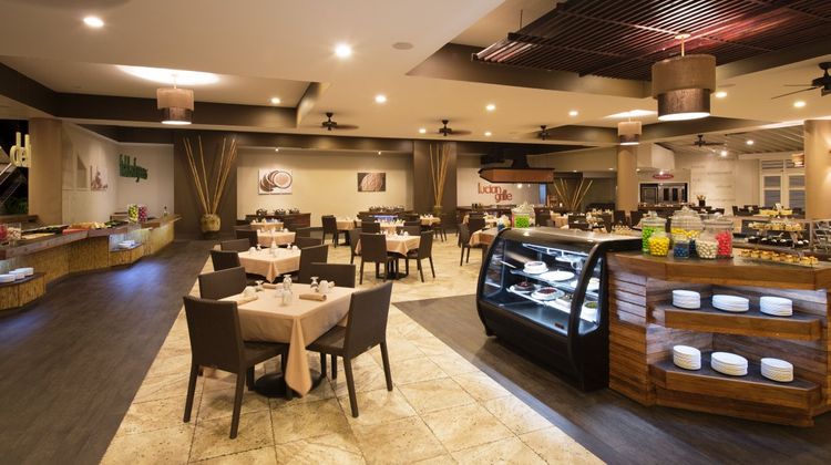 Coconut Bay Beach Resort & Spa Restaurant