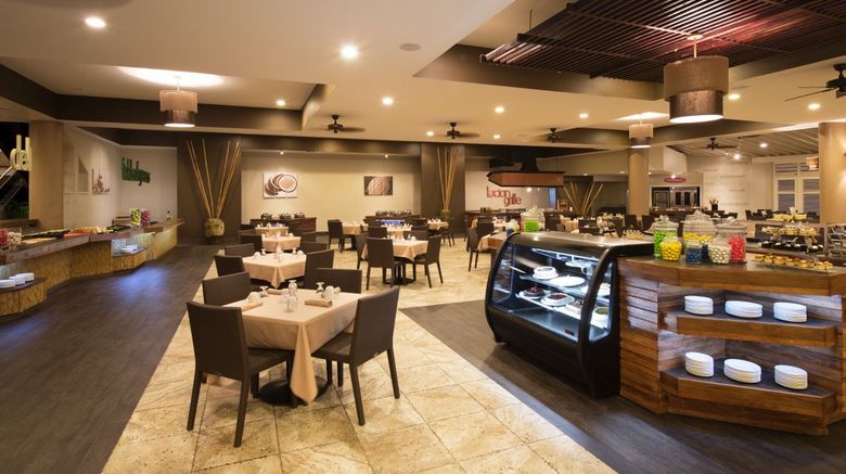 <b>Coconut Bay Beach Resort & Spa Restaurant</b> <b>Coconut Bay Beach Resort & Spa Restaurant</b>