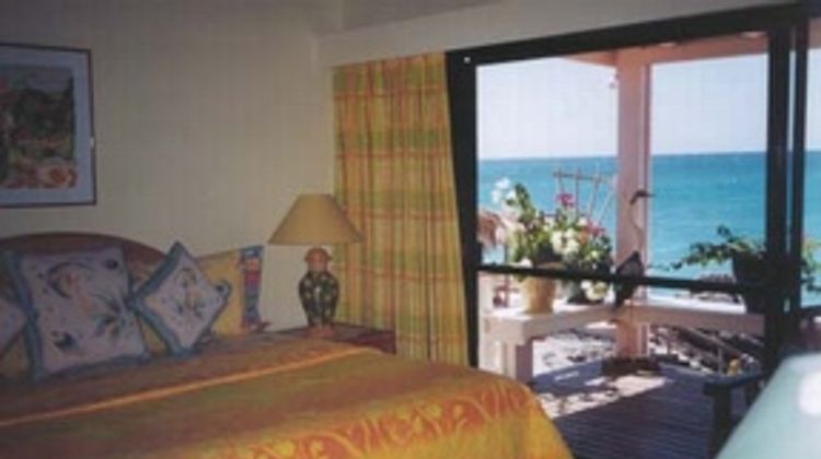 Coral Shore Villas Suite Resort Room