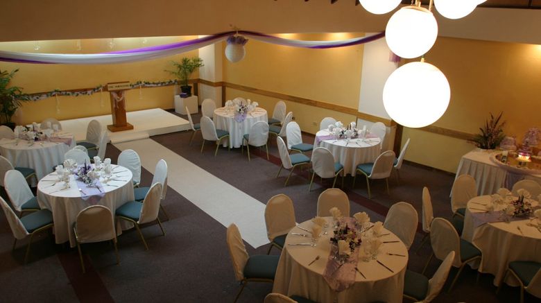 <b>The Normandie Hotel Meeting</b>