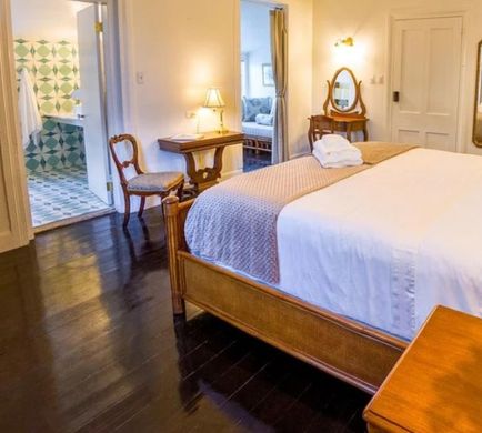 Turks Head Inne Room
