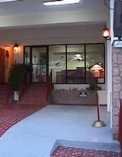 Bunker Hill Hotel