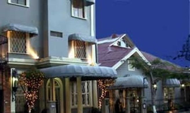Hotel Don Carlos Exterior