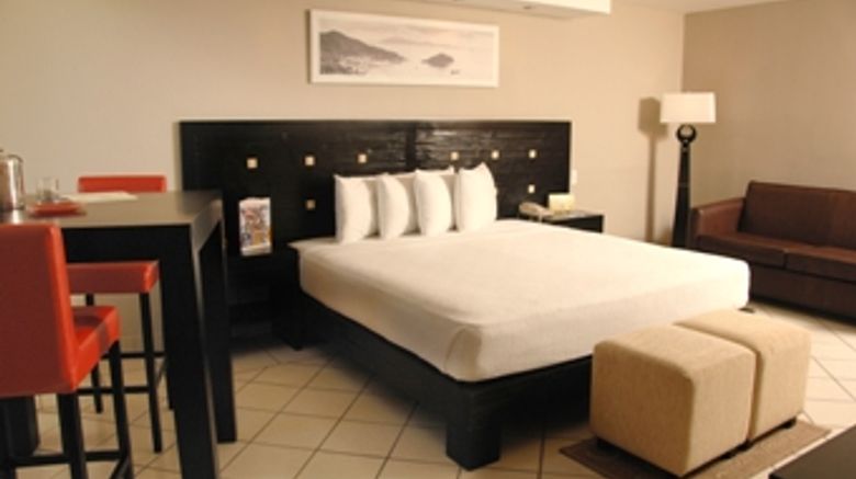 <b>Riande Granada Urban Hotel Suite</b> <b>Riande Granada Urban Hotel Suite</b>