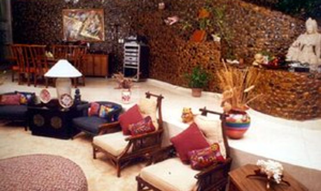 Tropic Star Lodge Lobby