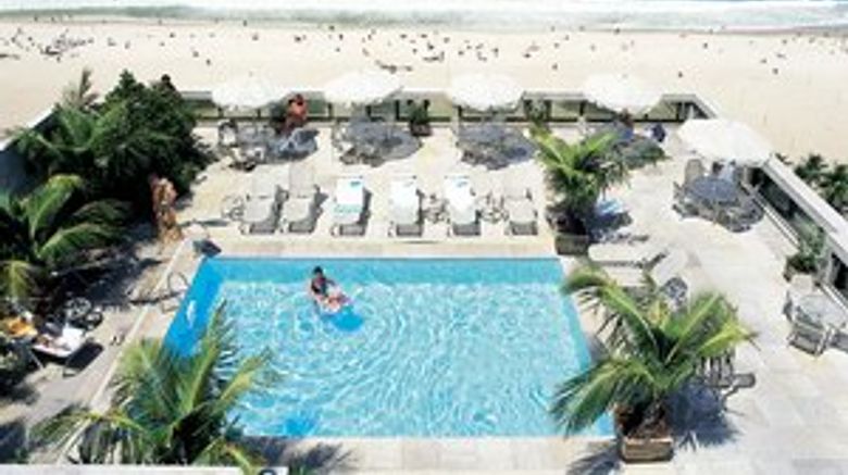 <b>Windsor Excelsior Hotel Pool</b>