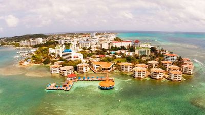 Decameron Aquarium