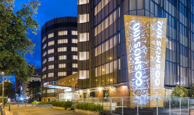 Cosmos 100 Hotel & Convention Center Exterior