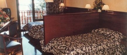 Coma Hotel Room