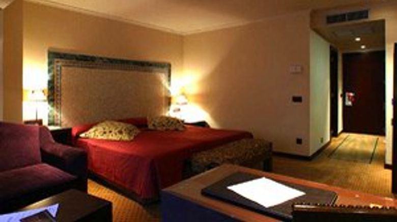 <b>Hotel Roc Blanc Room</b>