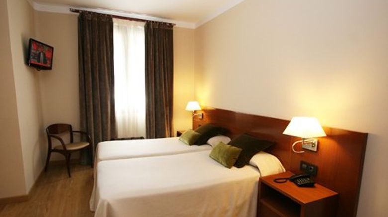 <b>Hotel Pyrenees Room</b>