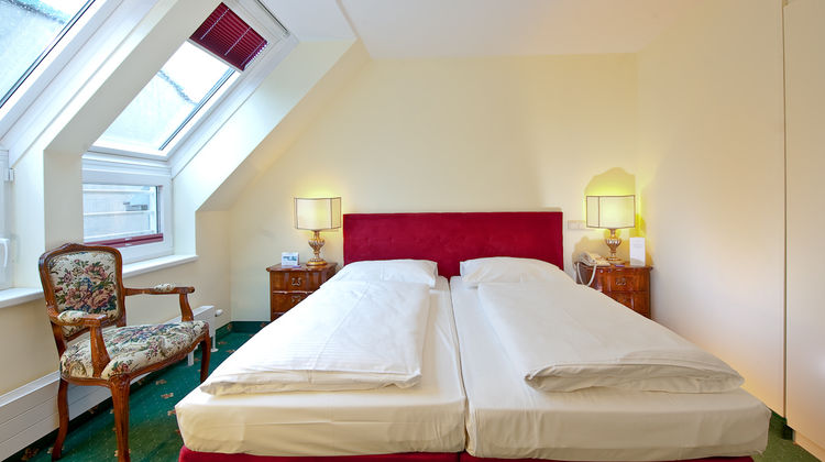 Graben Hotel Room