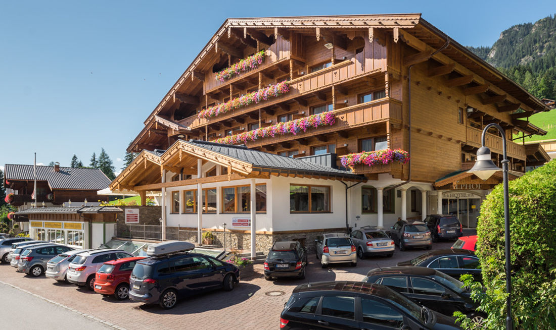 Alphof Hotel Exterior