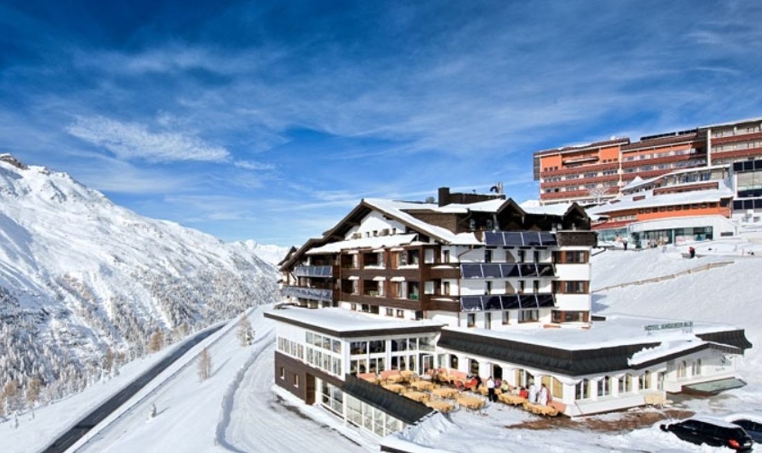 Angerer Alm Hotel Exterior