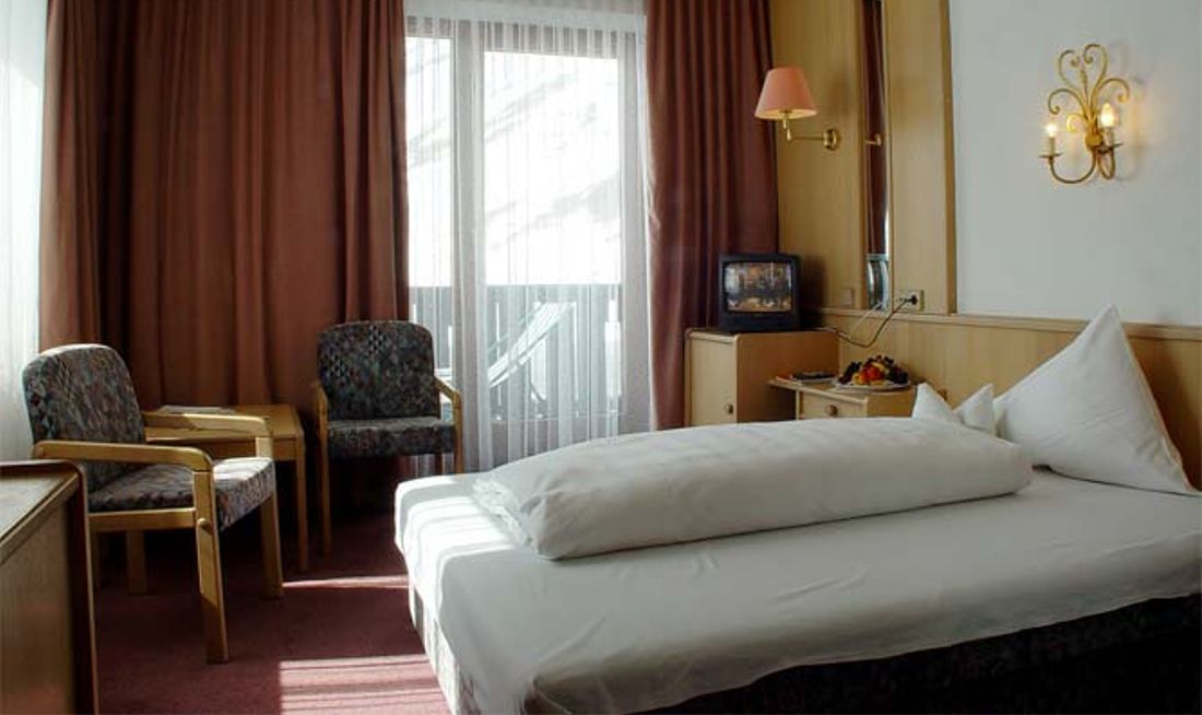 Astoria Hotel Room