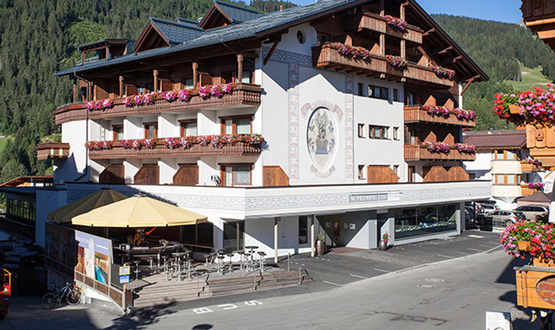 Hotel Post Exterior