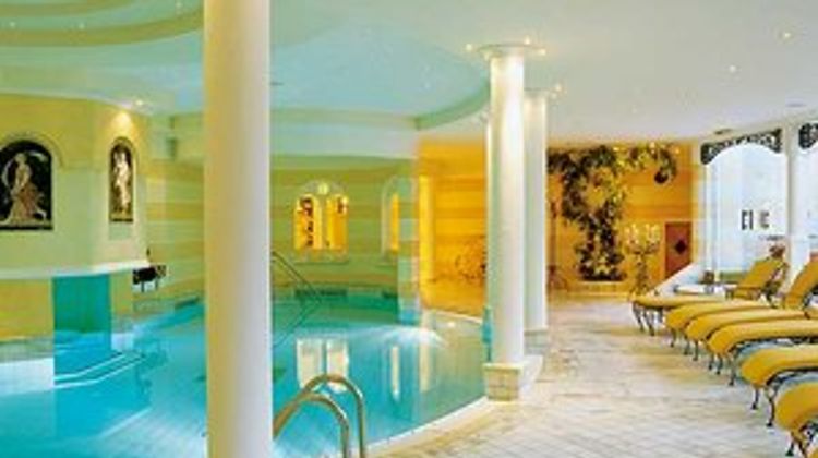 Romantik Hotel Die Krone von Lech Pool