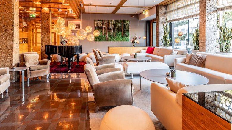 <b>Warmbaderhof Hotel Lobby</b>