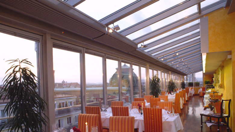 <b>Hotel Royal Restaurant</b>