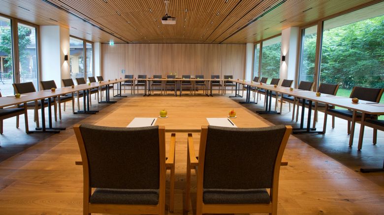 <b>Schwaerzler Hotel Meeting</b> <b>Schwaerzler Hotel Meeting</b>