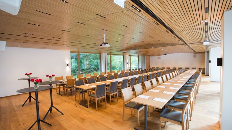 <b>Schwaerzler Hotel Meeting</b> <b>Schwaerzler Hotel Meeting</b>