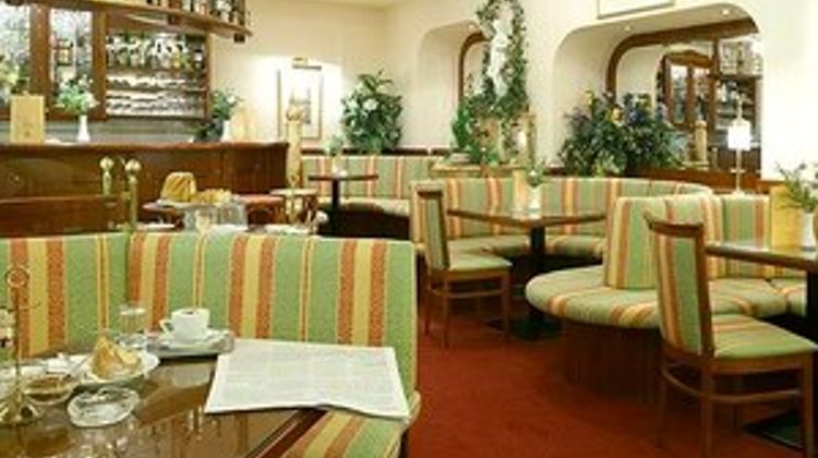 Hotel Stefanie Bar/Lounge