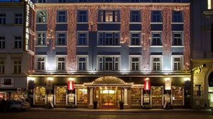 Hotel Stefanie Exterior