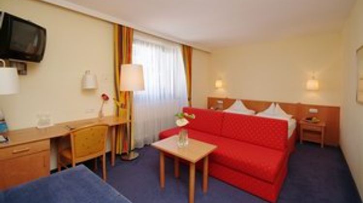 Hotel Goldenes Schiff Room