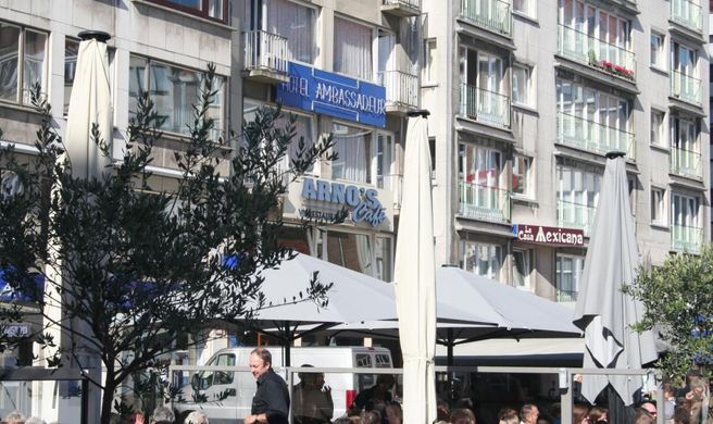 Ambassadeur Hotel Exterior