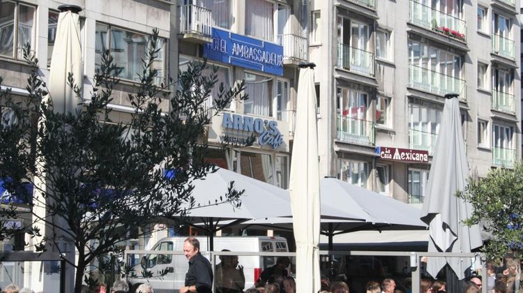 Ambassadeur Hotel Exterior