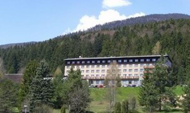 Hotel Partizan Tale Exterior