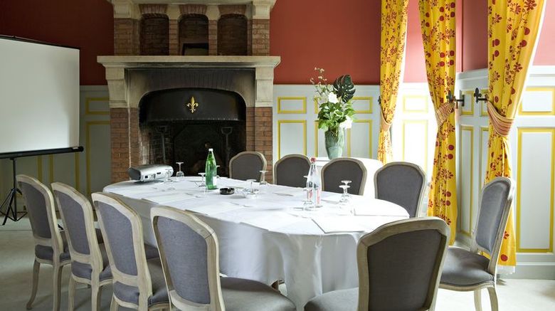 <b>Chateau de Rochegude Meeting</b>