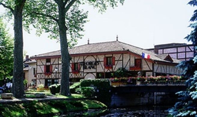 Georges Blanc Parc & Spa Exterior