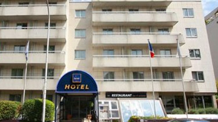 Mercure Boulogne St Cloud Exterior