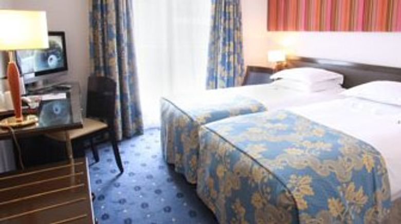 <b>Mercure Boulogne St Cloud Room</b>