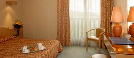 Amiraute Hotel Room
